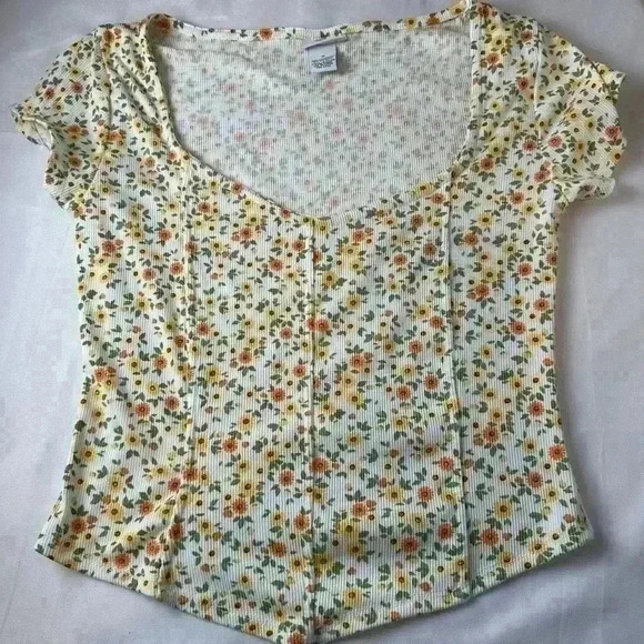 NWOT - Rue 21 Scooped Neck Crop Top (White/Yellow/Orange) Mini Flowers (Size M) - Picture 3 of 7